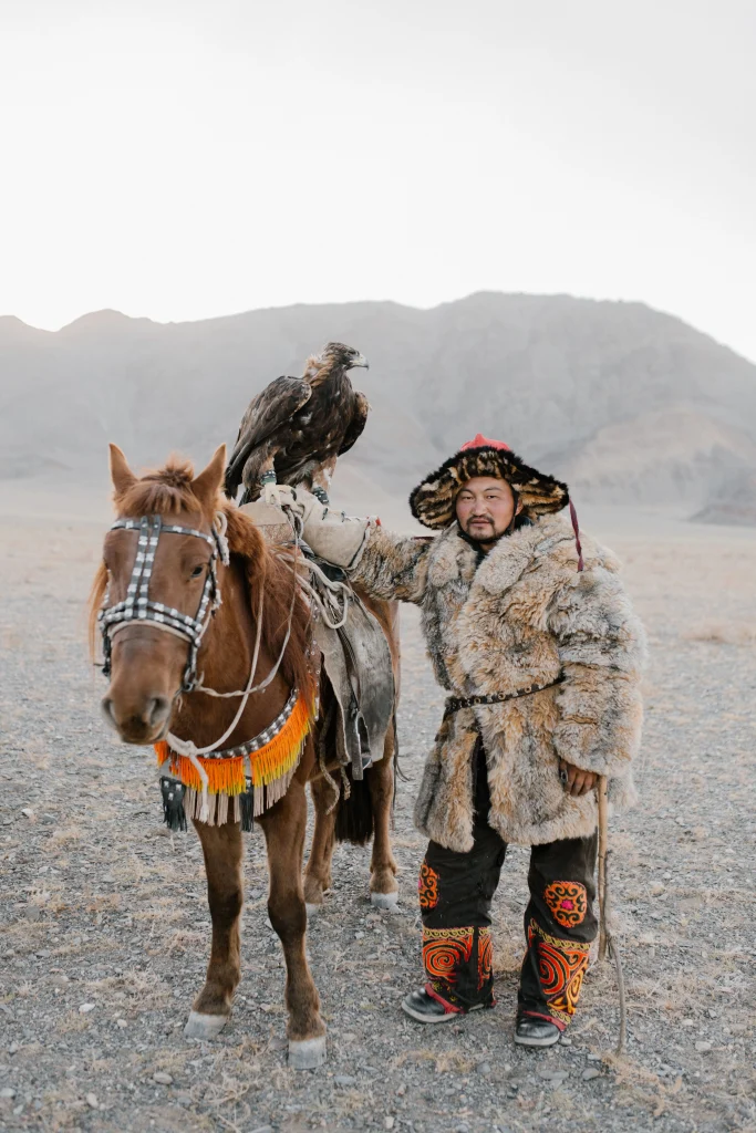 Guerrier mongol et son aigle Ikhono Solutions pau